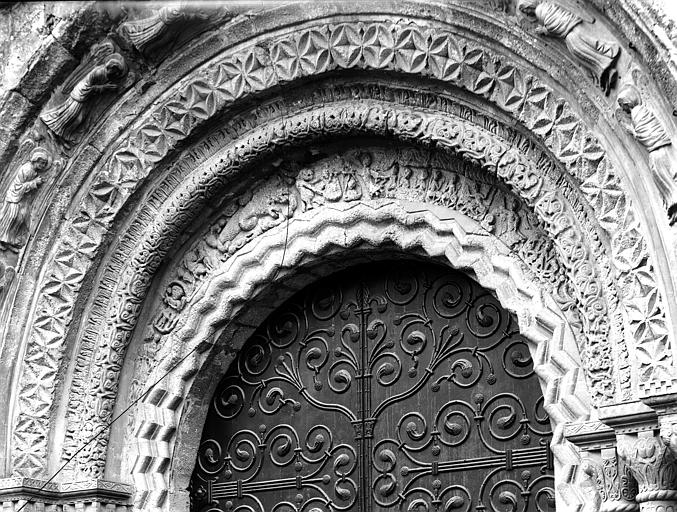 The portal of St. Basile of Etampes (c. 1900)